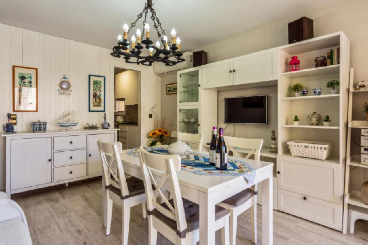 קמברילס Apartamentos Bellamar מראה חיצוני תמונה