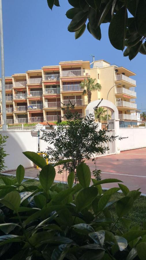 קמברילס Apartamentos Bellamar מראה חיצוני תמונה